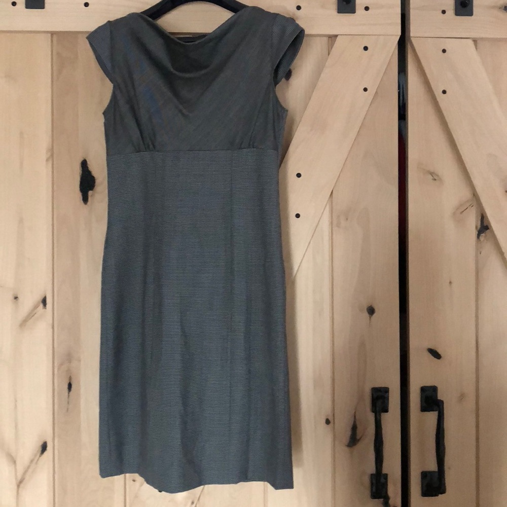Tahari gray dress - size 4 - excellent condition